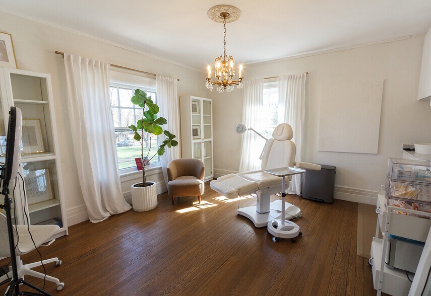 More Photos Of 142 Bidwell Pky, Buffalo Office Residential For Sale