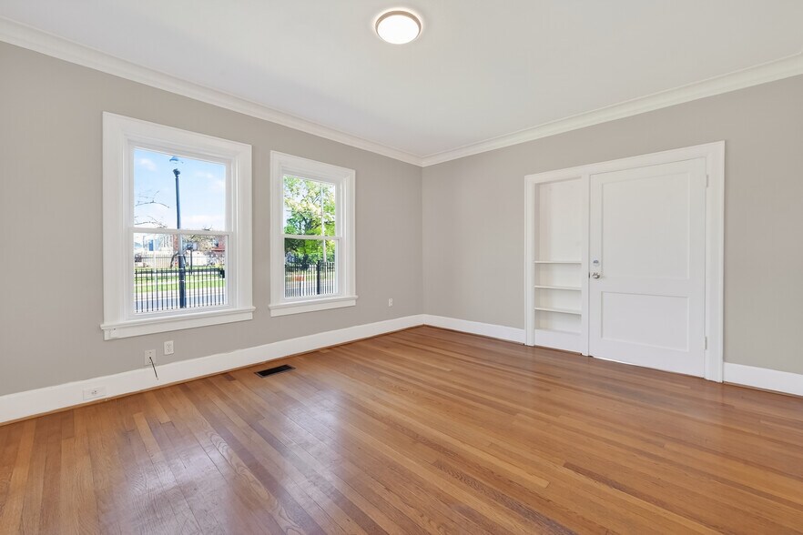 More Photos Of 3410 Austin St, Houston Office Residential For Lease