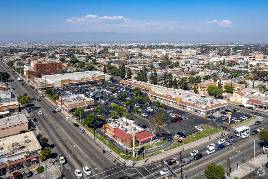 More Photos Of 6900-7100 S Santa Fe Ave, Huntington Park Unknown For Lease