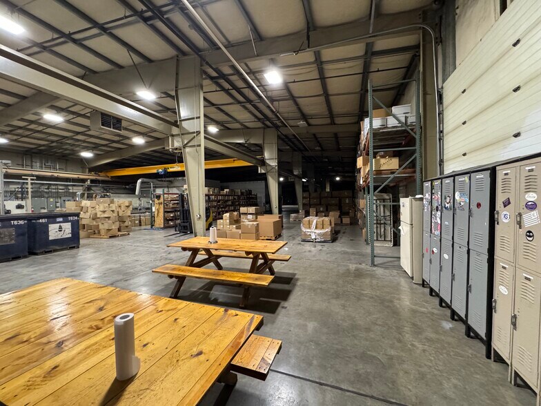 More Photos Of 2900 Sutherland Dr, Union Gap Manufacturing For Lease