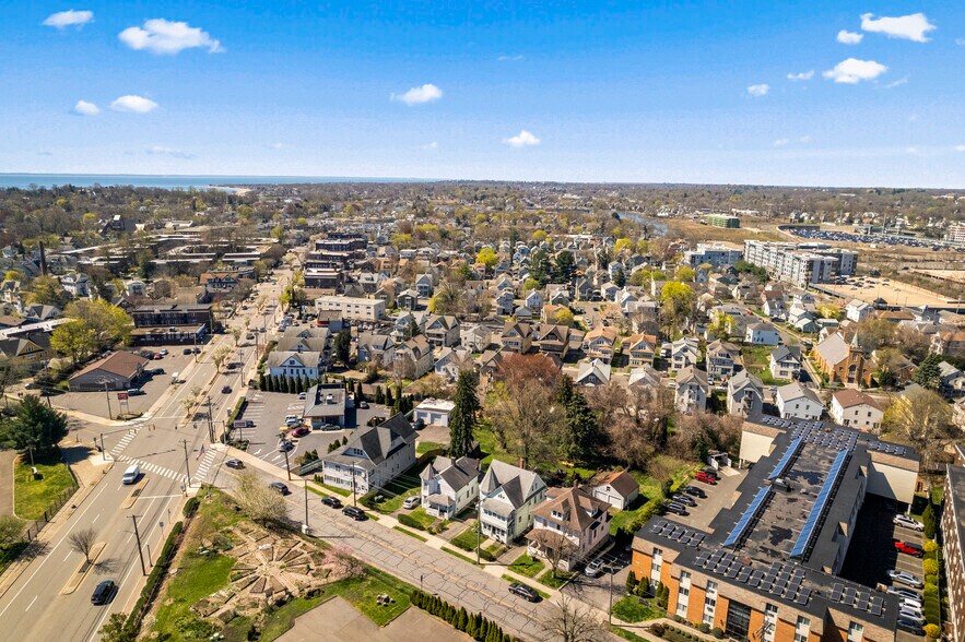 More Photos Of 543 Ellsworth St, Bridgeport Apartments For Sale