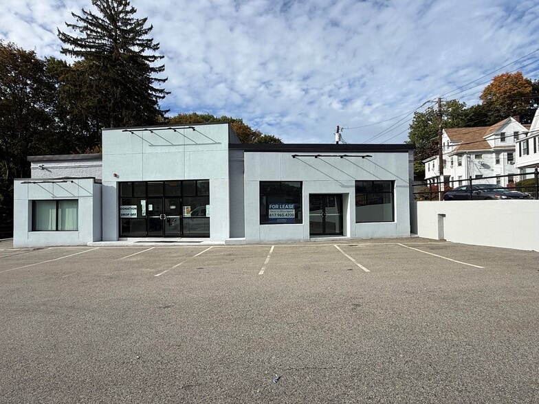 More Photos Of 1005 Boylston St, Newton Storefront For Lease