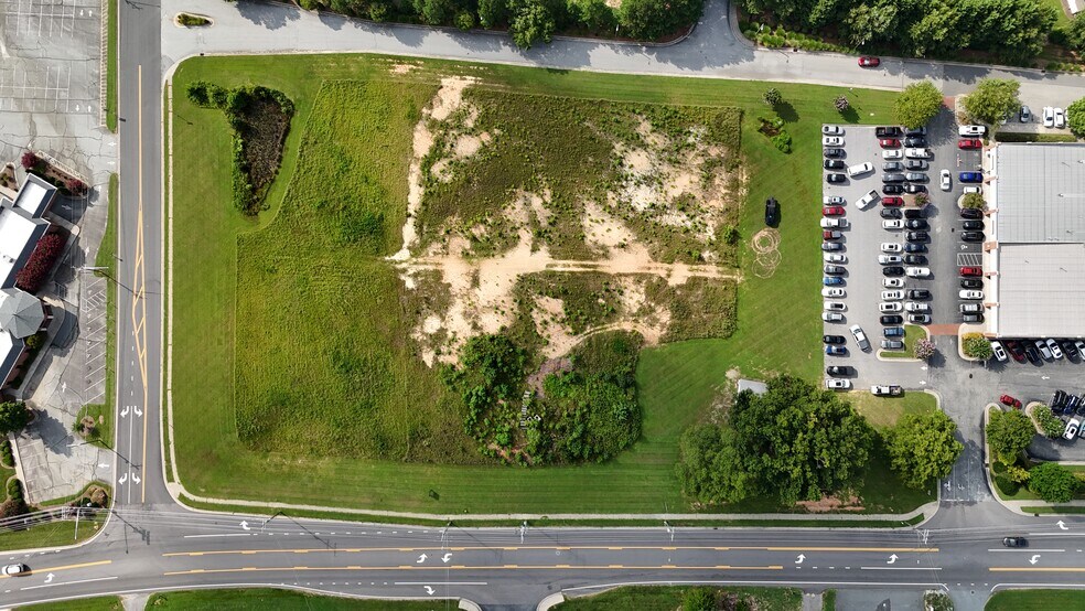 More Photos Of 800 N Main St, Kernersville Land For Sale