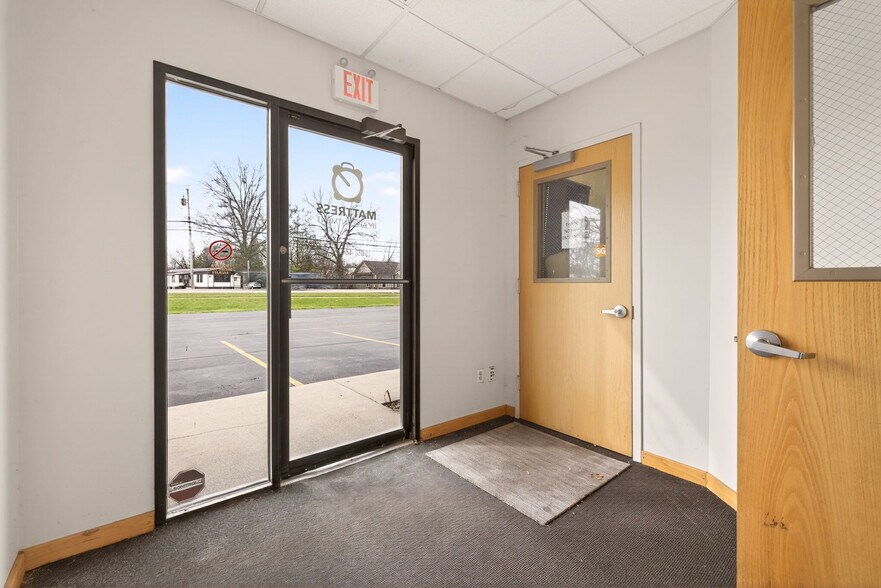 More Photos Of 6280 State Route 96, Farmington Freestanding For Lease