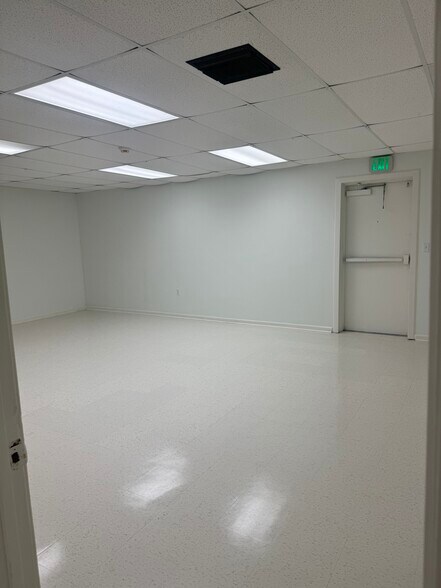 More Photos Of 187 Monarch Dr, Houma Warehouse For Lease