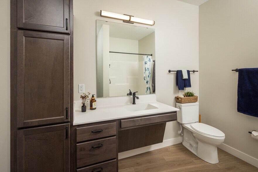 More Photos Of 7850 Lyndale Ave S, Bloomington Apartments For Lease