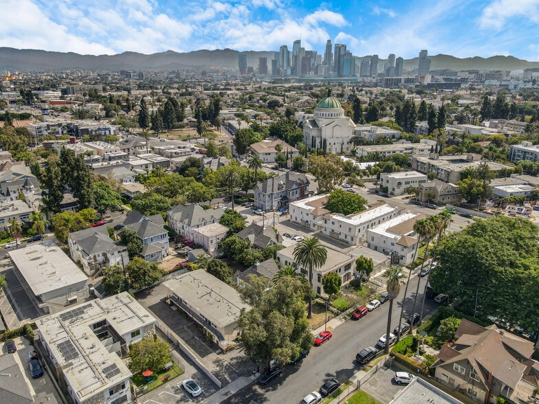 More Photos Of 1143 W 28th St, Los Angeles Multifamily For Sale