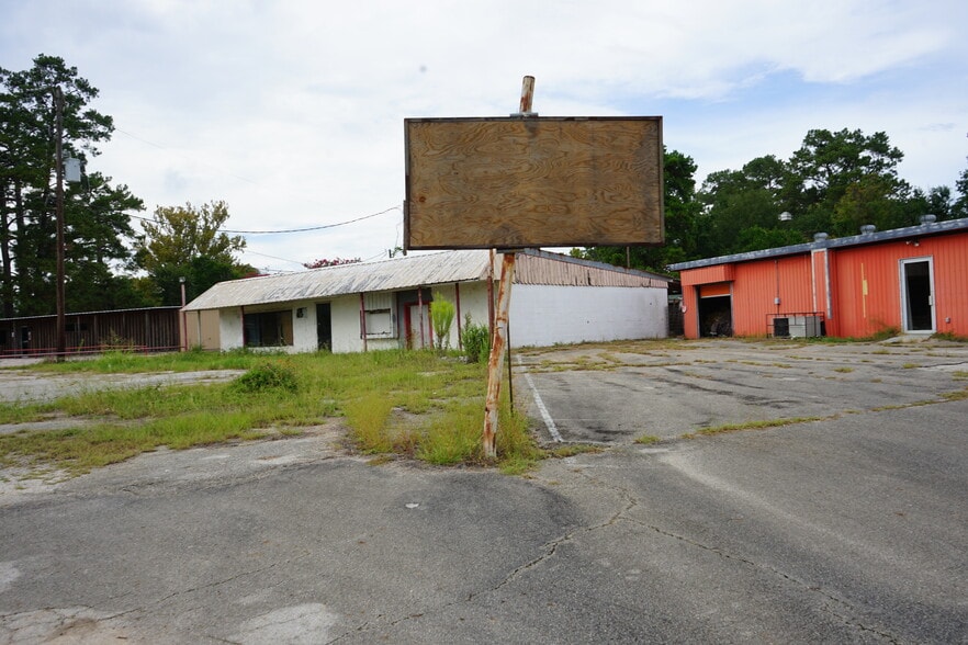 More Photos Of 11421 Highway 150, Shepherd Storefront Retail Office For Sale