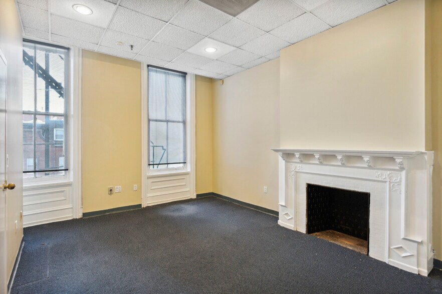 More Photos Of 2112 Walnut St, Philadelphia Office Residential For Sale