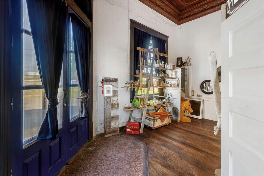 More Photos Of 201 W Main St, Cumby Office For Sale