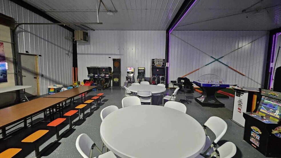 More Photos Of 1105 Sinclair St, Bottineau Flex For Sale