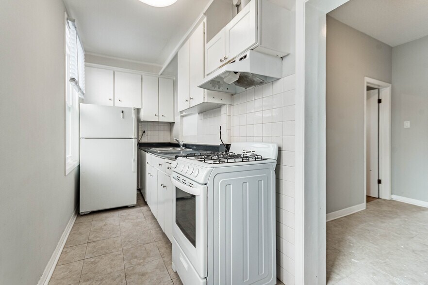 More Photos Of 740 Lansdowne Av, Toronto Multifamily For Sale