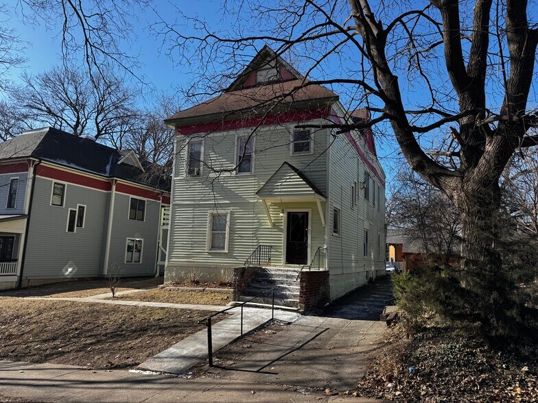 More Photos Of 658 18th St, Des Moines Apartments For Sale