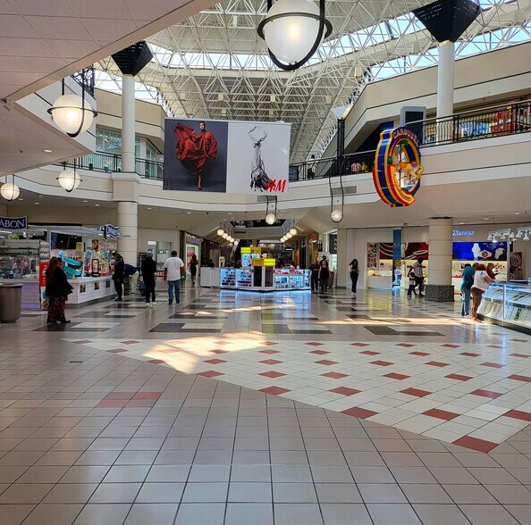 More Photos Of 1000-2460 Southlake Mall, Morrow Unknown For Lease