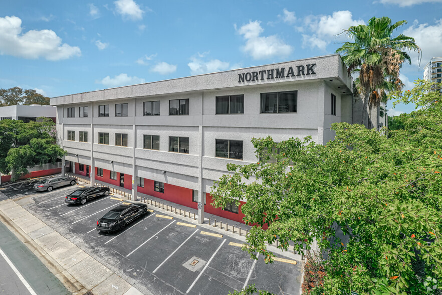 Primary Photo Of 33 NE 2nd St, Fort Lauderdale Medical For Lease