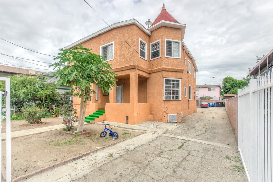 More Photos Of 1647 W 12th Pl, Los Angeles Apartments For Sale