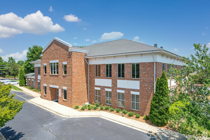 Primary Photo Of 2435 Plantation Center Dr, Matthews Medical For Sale