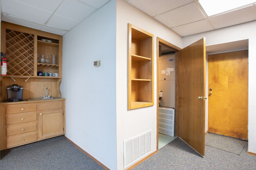 More Photos Of 310-312 1st St, Marysville Office Residential For Lease