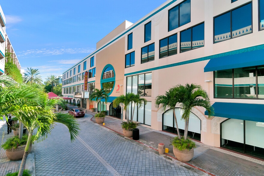 More Photos Of 2911 Grand Ave, Coconut Grove Office For Lease