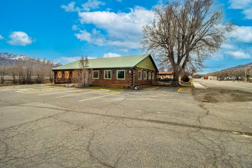 More Photos Of 315 E 1st St, Parachute Freestanding For Sale