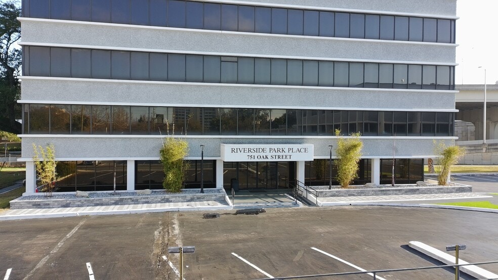 More Photos Of 751 Oak St, Jacksonville Office For Lease