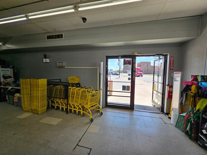 More Photos Of 1308 Washington Ave, Cairo Freestanding For Sale