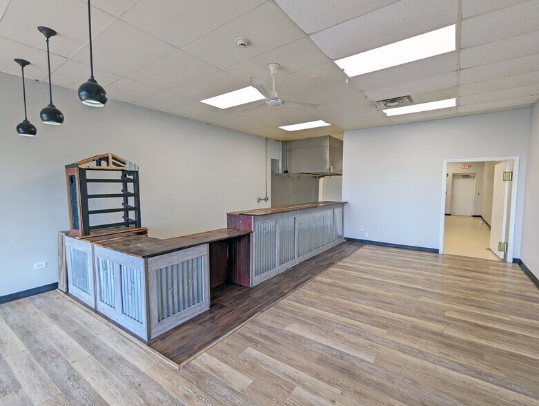 More Photos Of 25445 S Pheasant Ln, Channahon Storefront For Lease