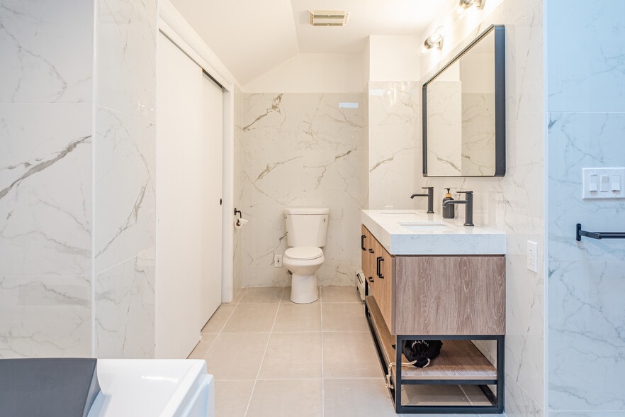 More Photos Of 37 Patricia Dr, Pleasant Valley Specialty For Sale