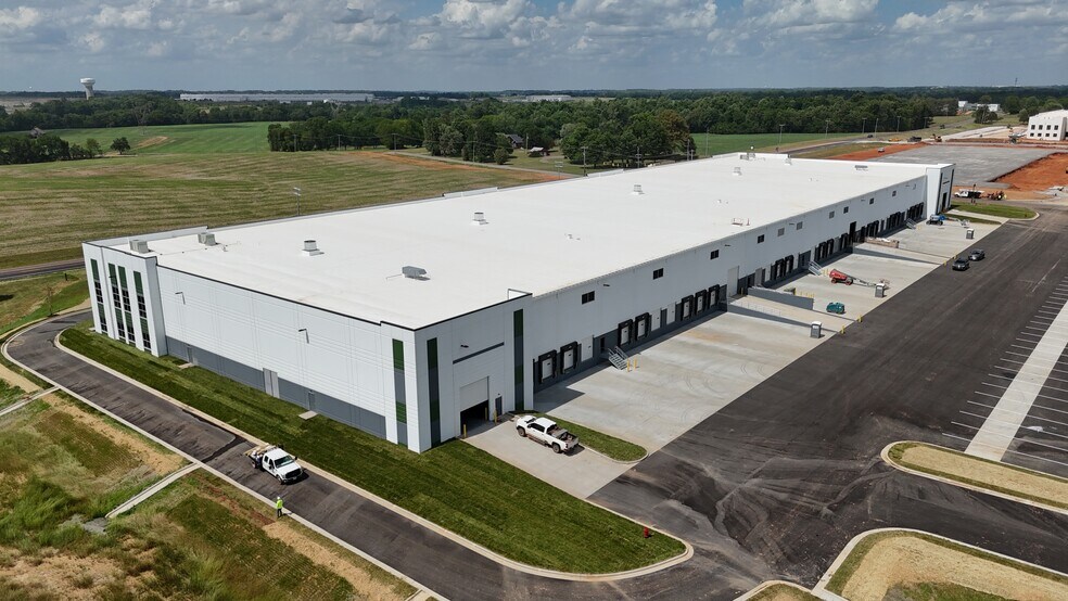 More Photos Of 4175 Guthrie Hwy, Clarksville Unknown For Lease