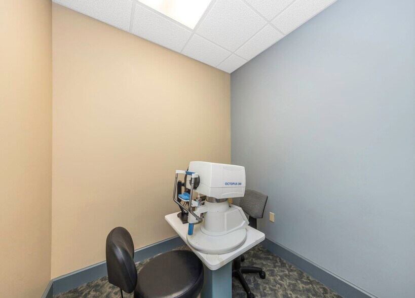 More Photos Of 2346 Drew St, Clearwater Office For Sale