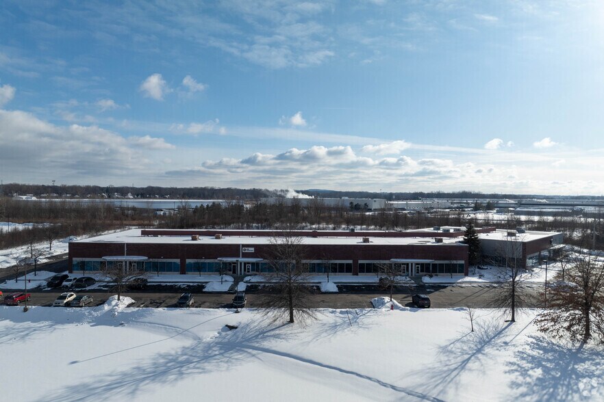 More Photos Of 8020 Tyler Blvd, Mentor Flex For Lease