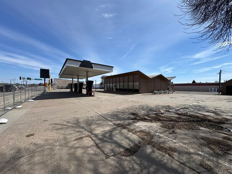 More Photos Of 100 Lindbergh Dr NW, Little Falls Convenience Store For Lease