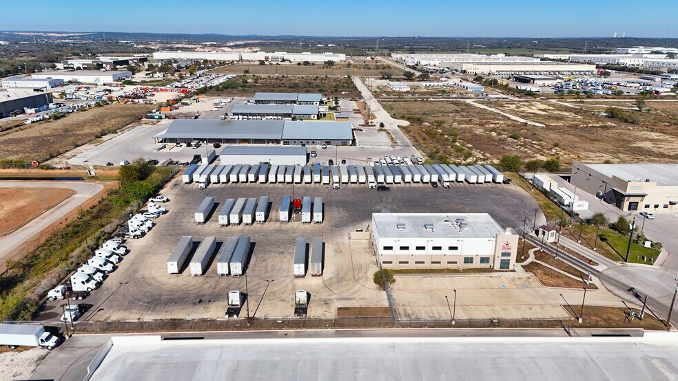 More Photos Of 16915 Alamo Pkwy, Selma Warehouse For Lease