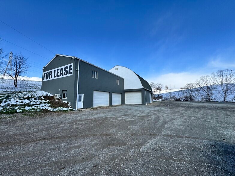 More Photos Of 797 Carlton Dr, Bentleyville Warehouse For Lease