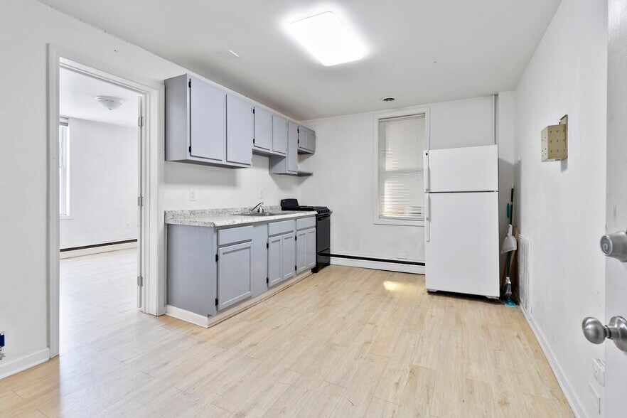 More Photos Of 458 High St, Morgantown Apartments For Sale