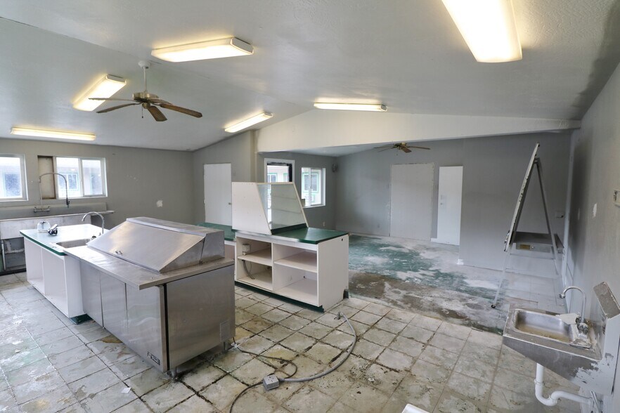 More Photos Of 127 Pacific Ave, Glendale Hotel For Sale