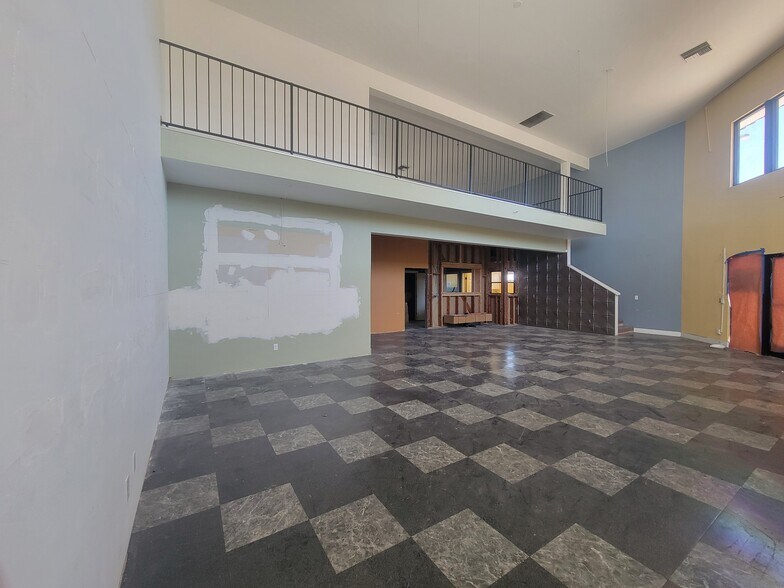 More Photos Of 2101 Pacific Coast Hwy, Lomita Storefront Retail Office For Lease