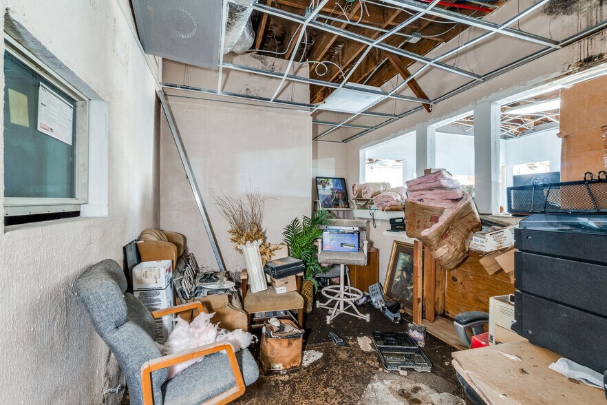 More Photos Of 1420 Martin Luther King Jr Blvd, Dallas Medical For Sale