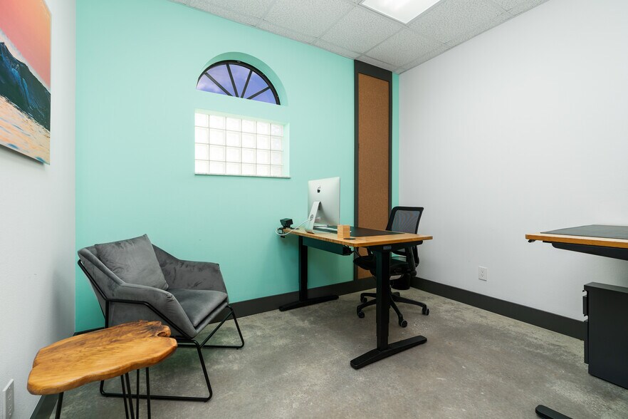 More Photos Of 223 N Causeway, New Smyrna Beach Medical For Sale