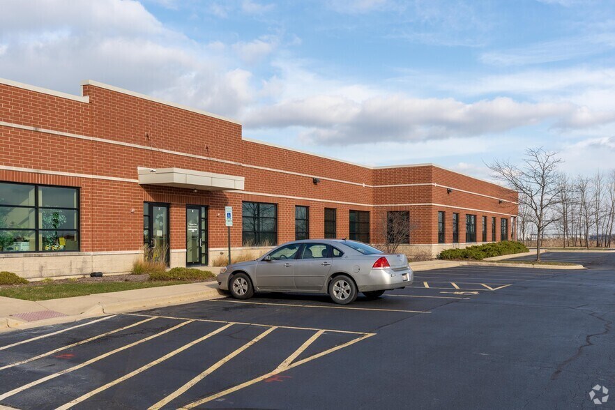 More Photos Of 18861 S 90th Ave, Mokena Medical For Lease