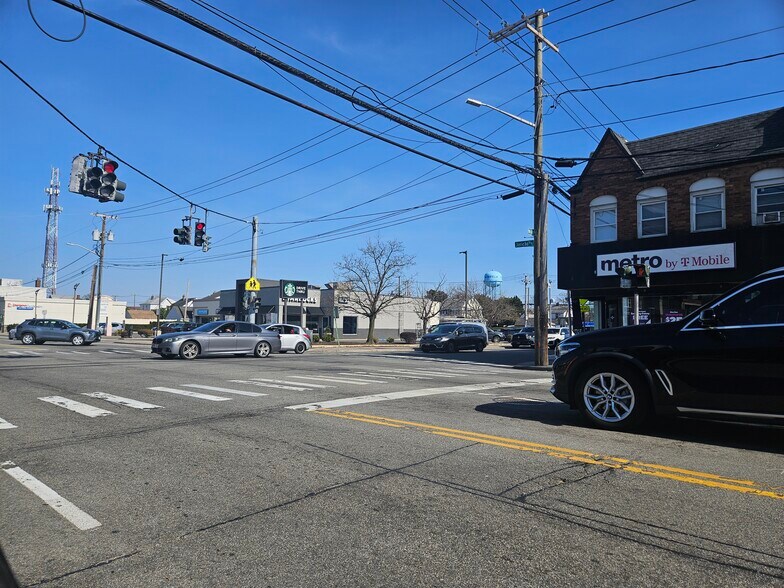 More Photos Of 152 Jericho Tpke, Mineola Storefront For Lease