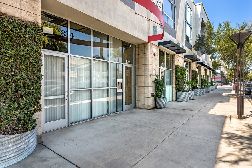 More Photos Of 820-834 E 4th St, Long Beach Storefront Retail Office For Sale