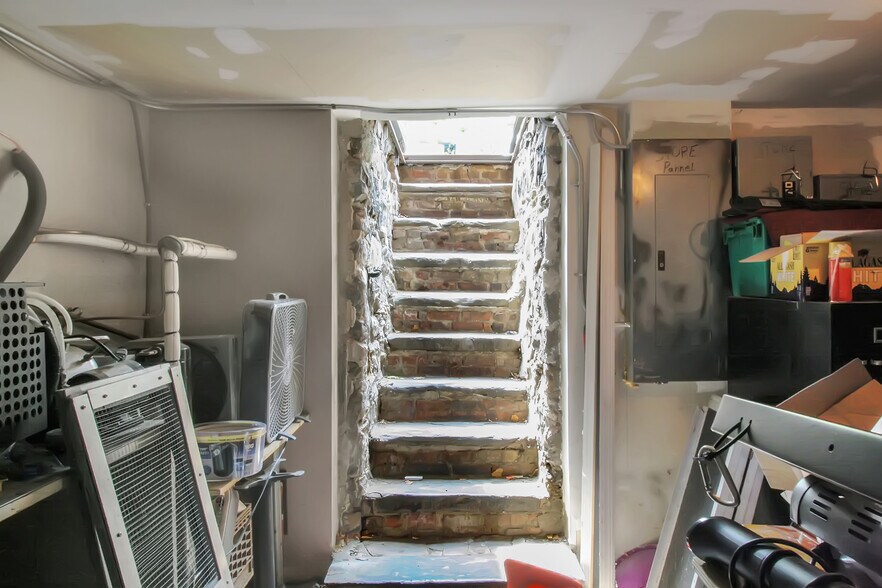 More Photos Of 325-327 Stuyvesant Ave, Brooklyn Storefront Retail Residential For Lease