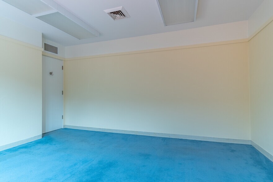 More Photos Of 400 Camino Aguajito, Monterey Office For Sale
