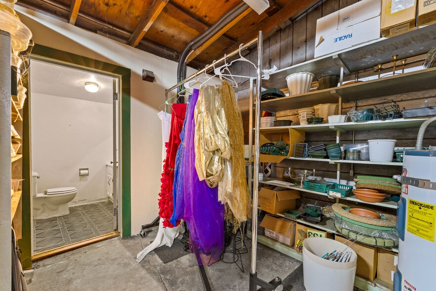 More Photos Of 242 S Main St, Willits Freestanding For Sale