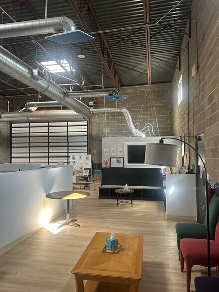 More Photos Of 2151 Larimer St, Denver Storefront For Lease