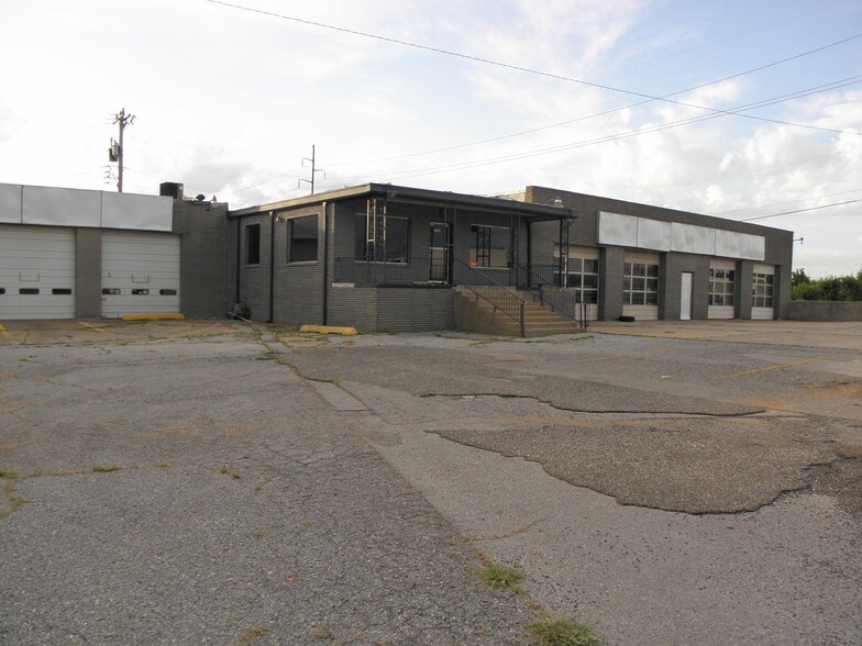 More Photos Of 1522 S Robinson Ave, Oklahoma City Auto Repair For Sale