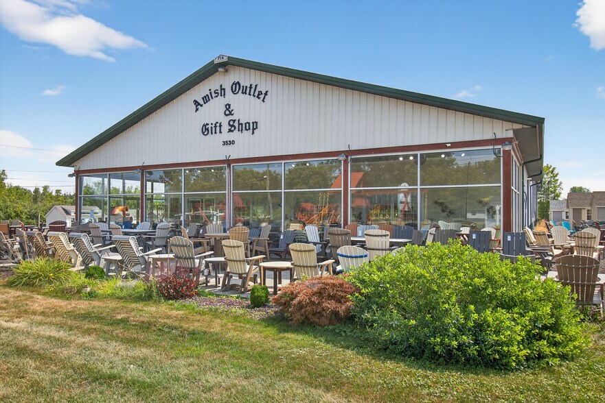 More Photos Of 3530 - 3532 Union St, North Chili Freestanding For Sale