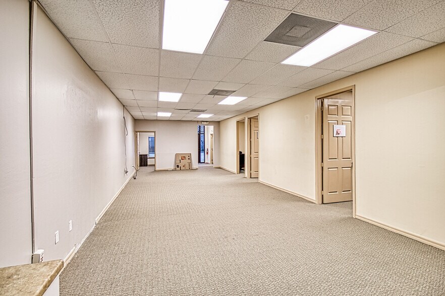 More Photos Of 4857 Palm Beach Blvd, Fort Myers Office For Lease