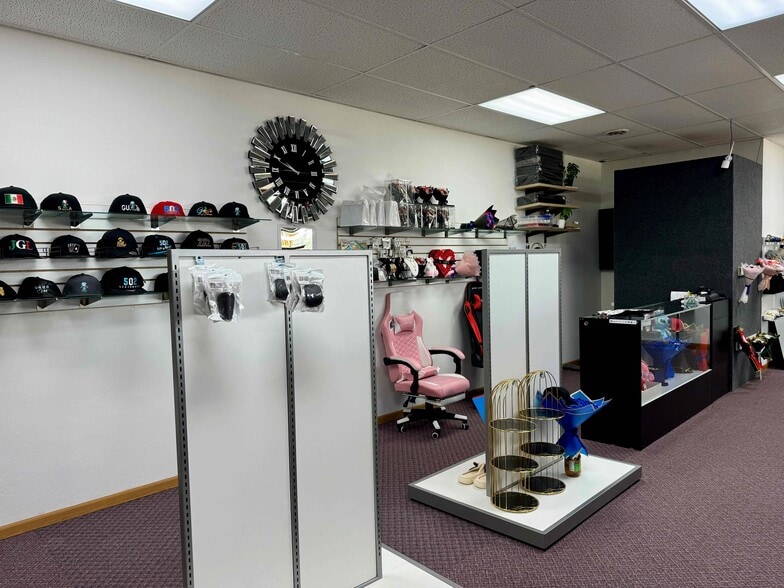 More Photos Of 115-159 Marion Blvd, Marion General Retail For Lease